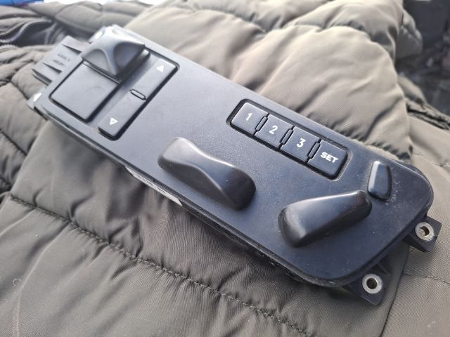 bontott PORSCHE CAYENNE Bal első Ülésállító Kapcsoló