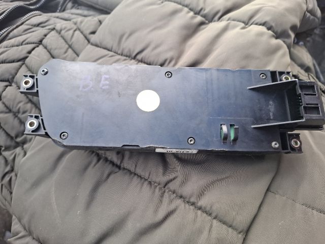 bontott PORSCHE CAYENNE Bal első Ülésállító Kapcsoló