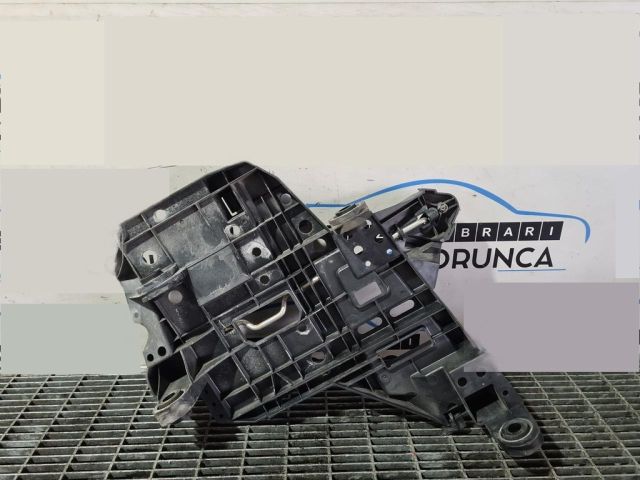 bontott PORSCHE CAYENNE Bal Fényszóró Tartó