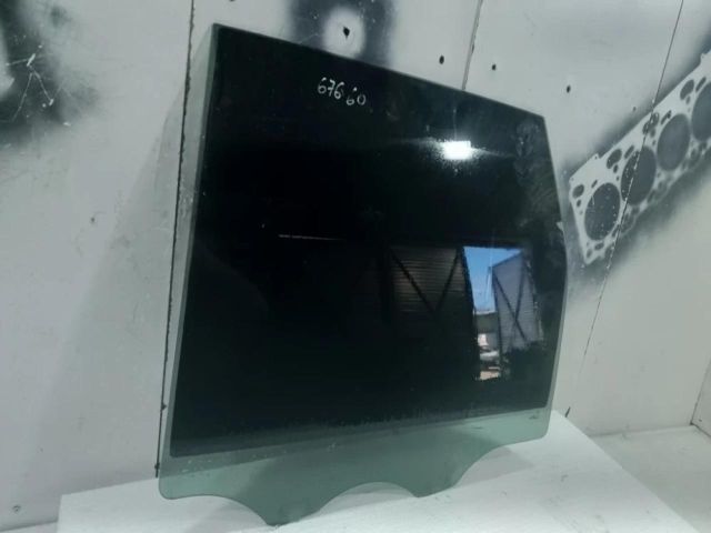 bontott PORSCHE CAYENNE Bal hátsó Ablak