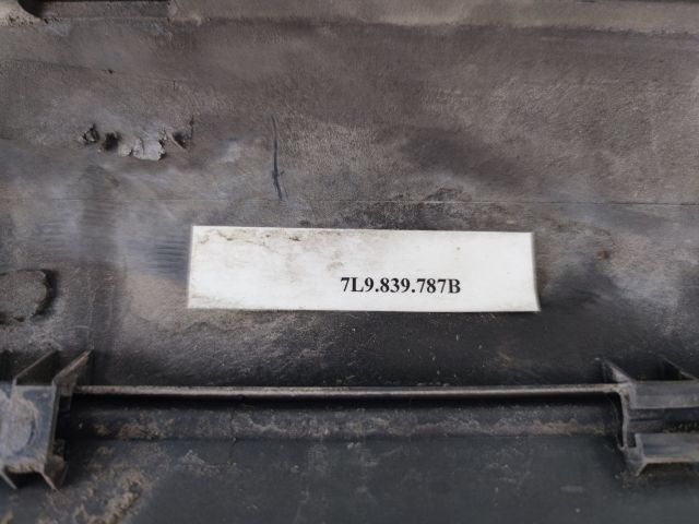 bontott PORSCHE CAYENNE Bal hátsó Ajtó Díszléc