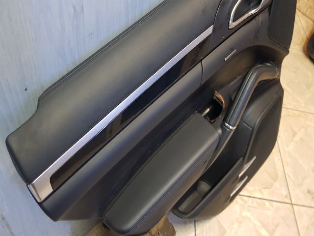 bontott PORSCHE CAYENNE Bal hátsó Ajtó Kárpit