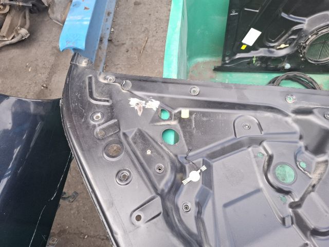 bontott PORSCHE CAYENNE Bal hátsó Ajtó (Üres lemez)