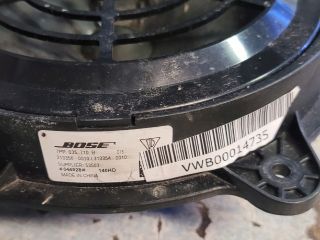 bontott PORSCHE CAYENNE Bal hátsó Hangszóró