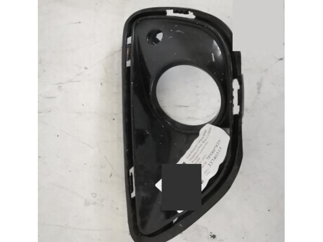 bontott PORSCHE CAYENNE Bal Ködlámpa Rács