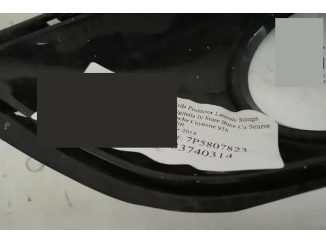 bontott PORSCHE CAYENNE Bal Ködlámpa Rács