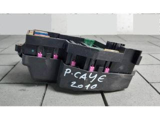 bontott PORSCHE CAYENNE Biztosítéktábla Csomagtér