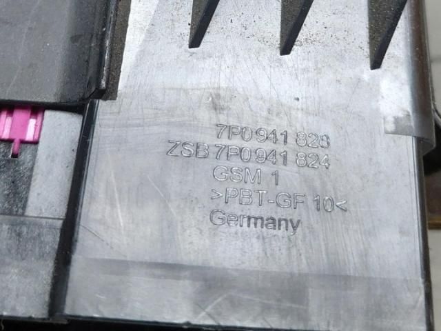 bontott PORSCHE CAYENNE Biztosítéktábla Utastér