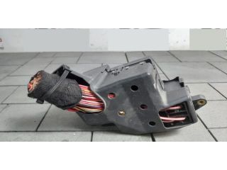 bontott PORSCHE CAYENNE Biztosítéktábla Utastér