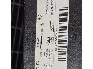 bontott PORSCHE CAYENNE CD / DVD Tár