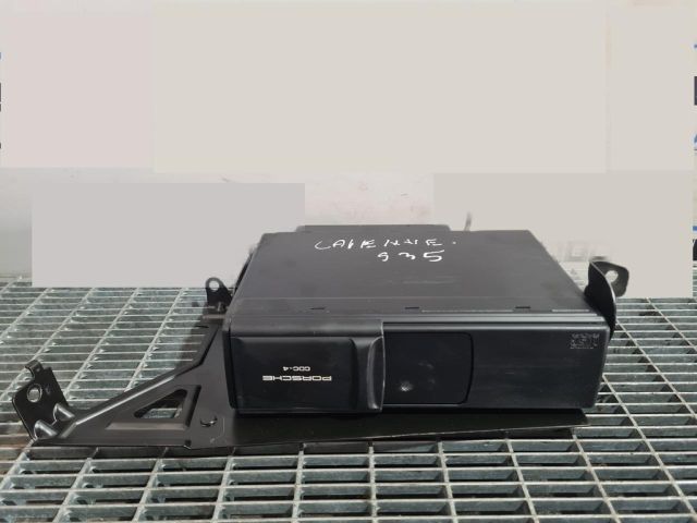 bontott PORSCHE CAYENNE CD / DVD Tár