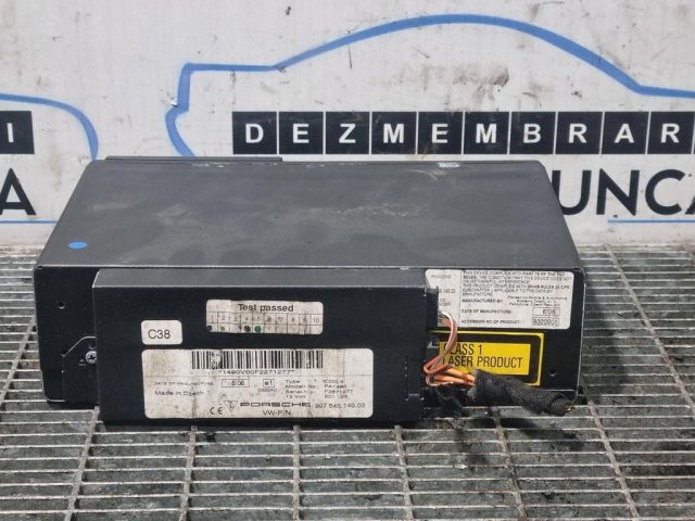 bontott PORSCHE CAYENNE CD / DVD Tár