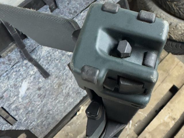 bontott PORSCHE CAYENNE Csomagtér Roló