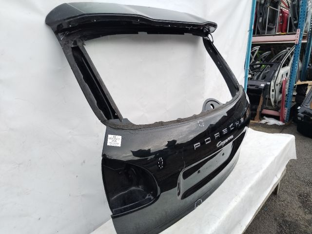 bontott PORSCHE CAYENNE Csomagtérajtó (Üres lemez)