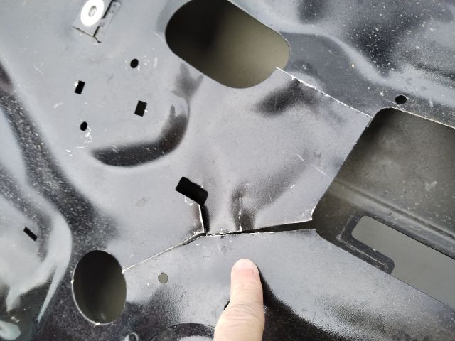 bontott PORSCHE CAYENNE Csomagtérajtó (Üres lemez)