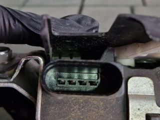 bontott PORSCHE CAYENNE Csomagtérajtó Zárszerkezet