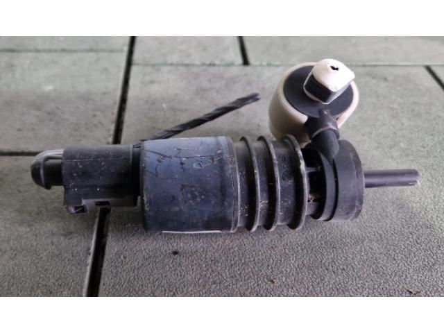 bontott PORSCHE CAYENNE Első Ablakmosó Szivattyú