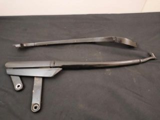 bontott PORSCHE CAYENNE Első Ablaktörlő Kar