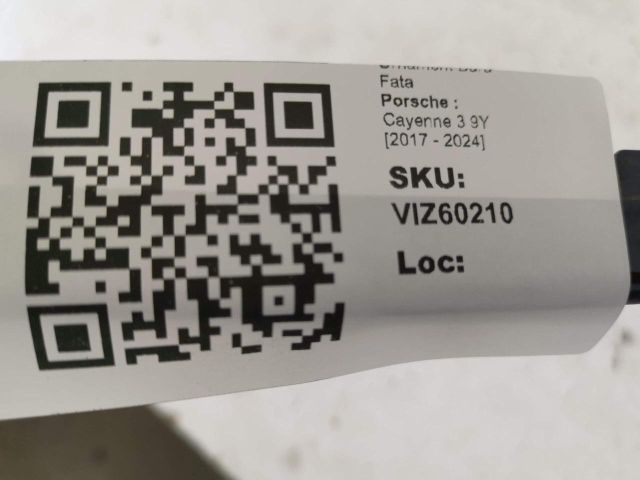 bontott PORSCHE CAYENNE Első Lökhárító Díszléc