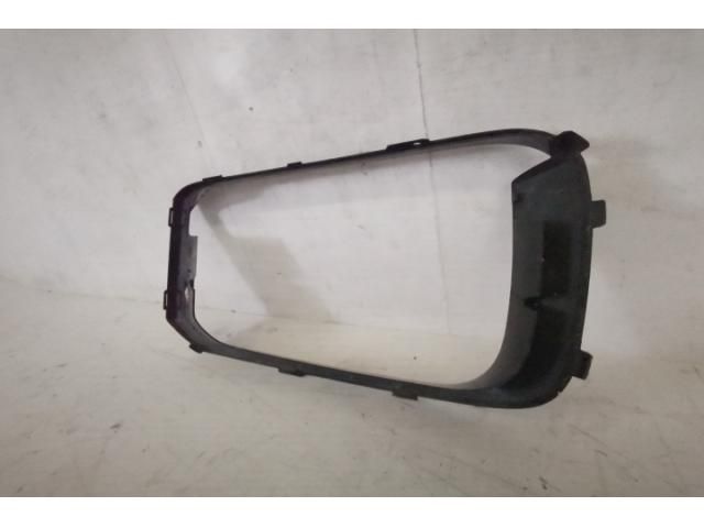 bontott PORSCHE CAYENNE Első Lökhárító Jobb Díszrács