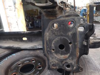 bontott PORSCHE CAYENNE Első Lökhárító Merevítő (Fém)