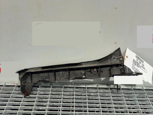 bontott PORSCHE CAYENNE Első Lökhárító Tartó Felső