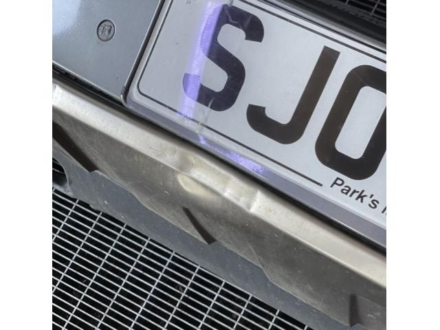 bontott PORSCHE CAYENNE Első Lökhárító (Üresen)