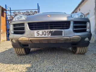 bontott PORSCHE CAYENNE Első Lökhárító (Üresen)