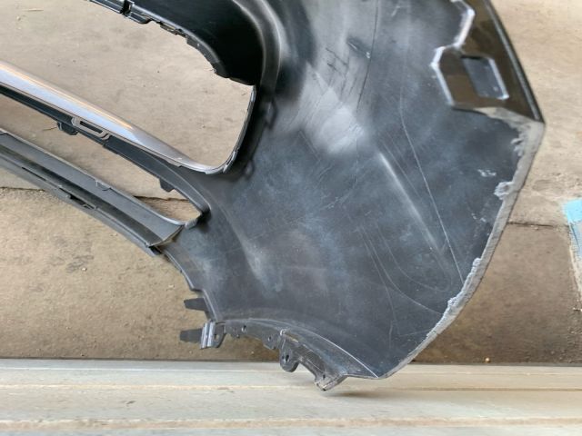 bontott PORSCHE CAYENNE Első Lökhárító (Üresen)