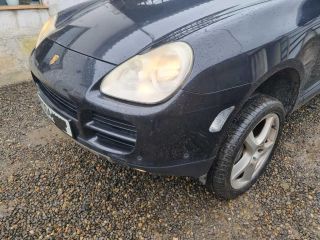 bontott PORSCHE CAYENNE Első Lökhárító (Üresen)
