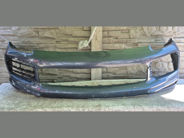 bontott PORSCHE CAYENNE Első Lökhárító (Üresen)