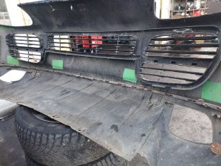 bontott PORSCHE CAYENNE Első Lökhárító (Üresen)