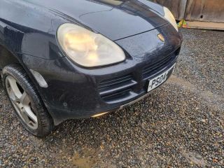 bontott PORSCHE CAYENNE Első Lökhárító (Üresen)