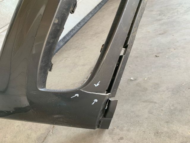 bontott PORSCHE CAYENNE Első Lökhárító (Üresen)