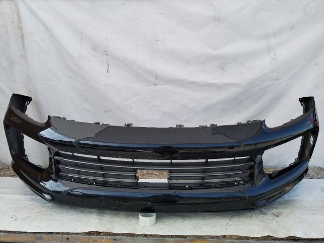 bontott PORSCHE CAYENNE Első Lökhárító (Üresen)