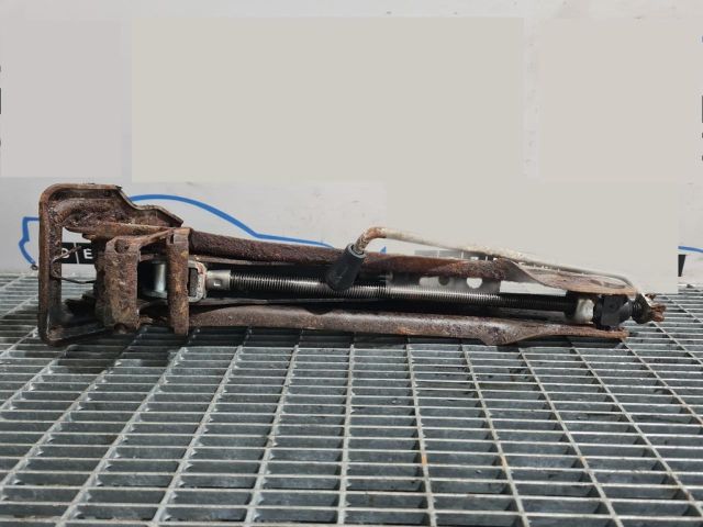 bontott PORSCHE CAYENNE Emelő