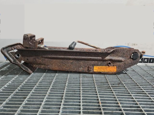 bontott PORSCHE CAYENNE Emelő