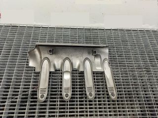 bontott PORSCHE CAYENNE Felső Hűtőburkolat