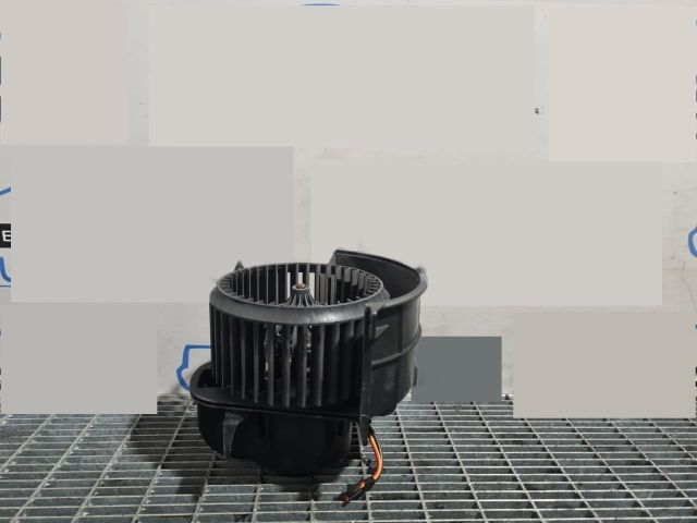 bontott PORSCHE CAYENNE Fűtőmotor (Klímás)