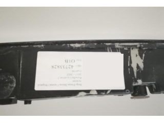 bontott PORSCHE CAYENNE Hátsó Lámpa Középső