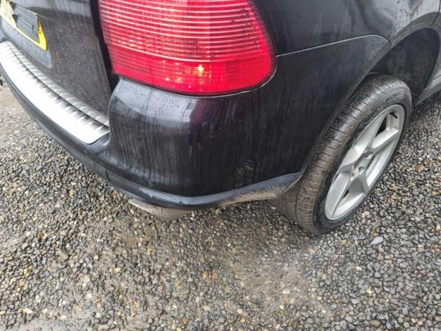 bontott PORSCHE CAYENNE Hátsó Lökhárító (Üresen)