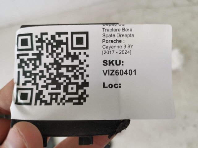 bontott PORSCHE CAYENNE Hátsó Vonószem Burkolat