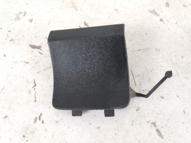 bontott PORSCHE CAYENNE Hátsó Vonószem Burkolat