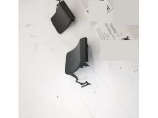 bontott PORSCHE CAYENNE Hátsó Vonószem Burkolat