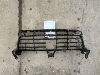 bontott PORSCHE CAYENNE Hűtőrács