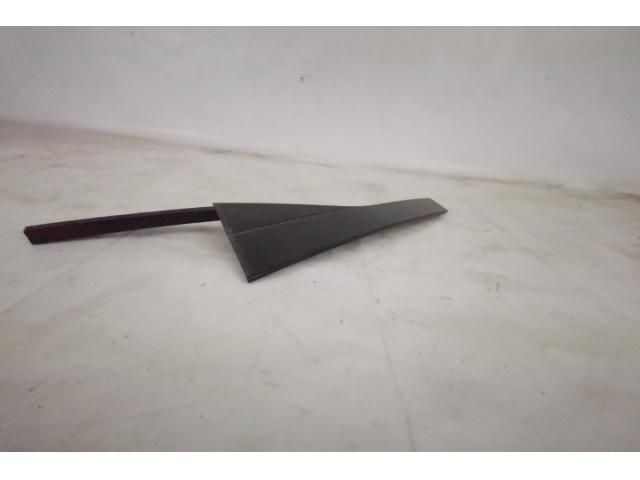 bontott PORSCHE CAYENNE Jobb B Oszlop Burkolat