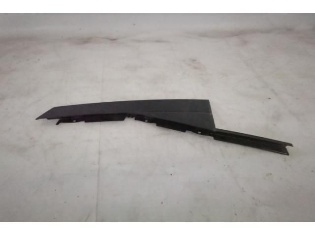 bontott PORSCHE CAYENNE Jobb B Oszlop Burkolat