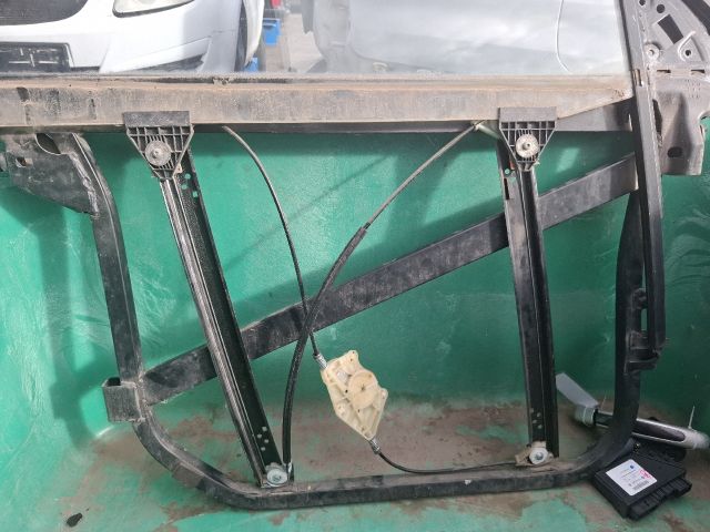 bontott PORSCHE CAYENNE Jobb első Ablakemelő Szerkezet (Elektromos)