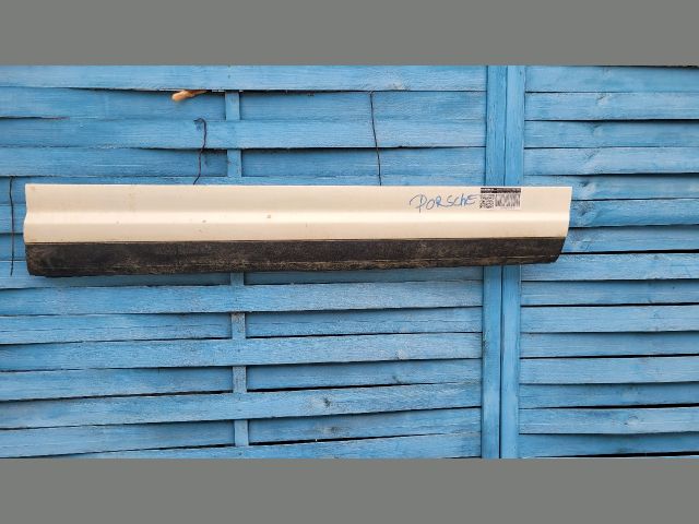 bontott PORSCHE CAYENNE Jobb első Ajtó Díszléc