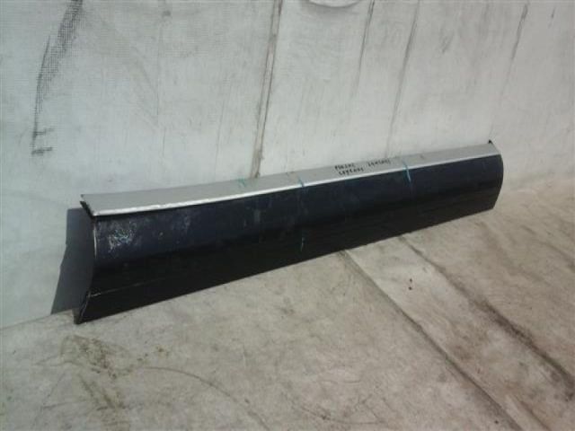 bontott PORSCHE CAYENNE Jobb első Ajtó Díszléc